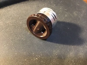 1 (One) NOS Leviton Bakelite Light Socket Outlet Attachment Plug #125 - Picture 1 of 4