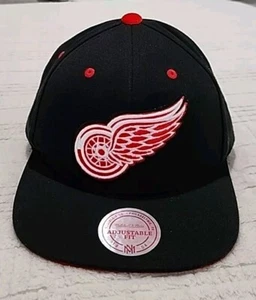 Detroit Red Wings Mitchell & Ness Snap Black Red Wheel Logo Hat Cap Velvet Bill - Picture 1 of 12