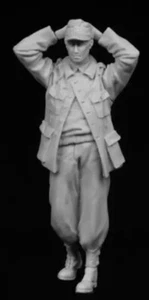 1/35 Resin Figure Model Kit German Soldier Prisoner POW WW2 War Army Unpainted - Picture 1 of 4