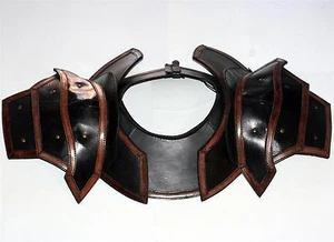 FANTASÍA MEDIEVAL Cuero Protector Cuello Hombro PAULDRON GORGET ARMADURA Set LARP - Imagen 1 de 1