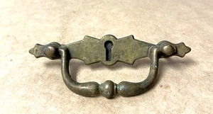 An Amerock 314 Faux Keyhole Drawer Cabinet Pull - Brass Patina w/ Screws - Picture 1 of 4