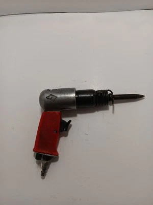 Husky HDT103 Pneumatic Air Hammer with Chisel and Point - Image 1 of 2