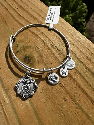 Pulsera Mom Love Alex Ani Brazalete Plata Dije Foto 1 de 4