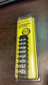 Blue Sea Systems #2408 - 4 Circuit Terminal Block 20 Amps AC/DC - Picture 1 of 4