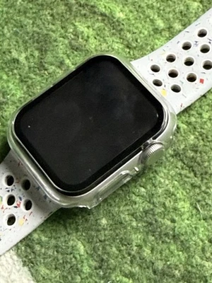 Apple Watch Series 2 40 mm carcasa de aluminio, Foto 1 de 4