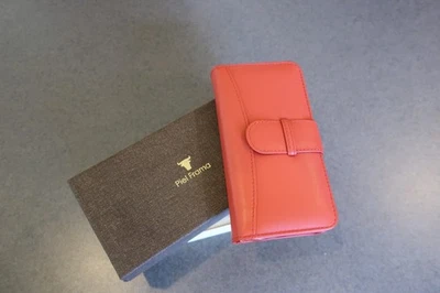 Piel Frama 990 红色 WalletMagnum 皮革保护壳 适用于 iPhone 16 Pro Max #203 — 第 1/4 张图片