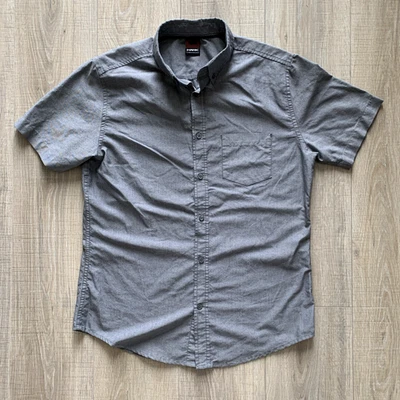 Camisa Tony Hawk Abotonada Manga Corta Cuello Gris Para Hombre Mediana Foto 1 de 4