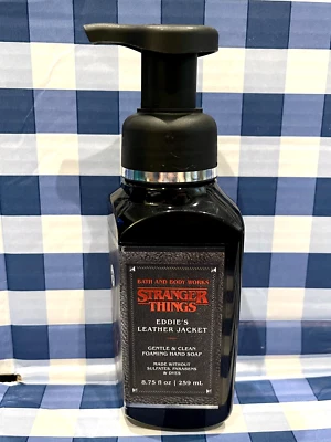 JAQUETA DE COURO EDDIE'S STRANGER THINGS Espumante Sabonete para Mão Banho e Corpo Funciona - Imagem 1 de 2