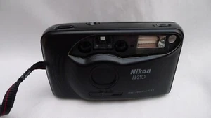 Cámara compacta Nikon AF 210 apuntar y disparar 35 mm negra - Imagen 1 de 10