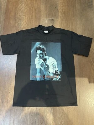 Camiseta Brockum Vintage Harry Connick Jr Ponto Único L Red Blue Light Tour 92 - Imagem 1 de 2