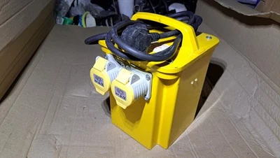 Faithfull 110V FPPTRAN33A Transformer 3.3kVA Dual Socket - Image 1 of 4