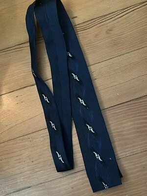 Corbata cuello extremo cuadrado azul marino de Cavalier of Louisville con forma de ribete vintage Foto 1 de 3