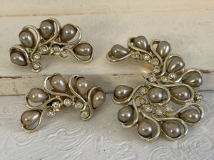 Vintage Sarah Coventry Demi ~ Brooch/Pin & Earring Set ~ "Honeybunch" ~1960