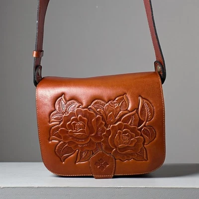 Bolsa tiracolo feminina Patricia Nash couro artificial rosa marrom bolsa sela - Imagem 1 de 4