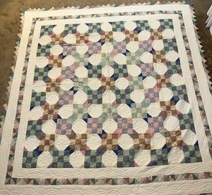 "Hermoso saco de alimentación antiguo cosido a mano edredón hecho a mano 82"" x 78""" - Imagen 1 de 17