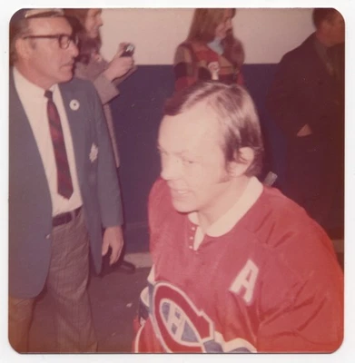 1974 Yvan Cournoyer Fan Photo Hockey Montreal Canadiens Vintage Jersey - Image 1 of 2