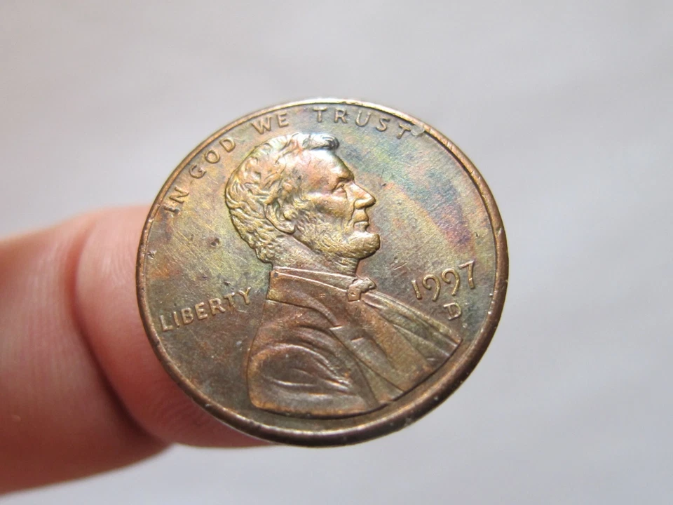 "S" printed over "T" and other errors on 1997 D Lincoln rare collectible coin. - Image 1 of 4