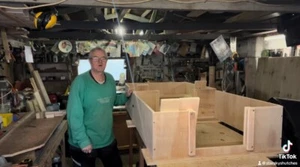 whelping box 90 cm x 90 cm with annex delivery included will depend on post code - Picture 1 of 4
