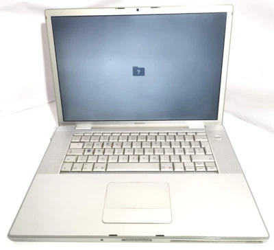 Apple A2136 MacBook Pro 15"  2007 Core 2Duo 2Gb problema scheda video - Immagine 1 di 4