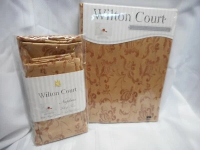  Wilton Court Tablecloth & Napkins Rectangle 60X118 Rectangle FLORENTINE  - Image 1 of 4