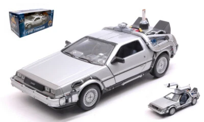 MODELLINO AUTO STATICO WELLY DE LOREAN RITORNO AL FUTURO II MODELLISMO 1/24 - Immagine 1 di 4