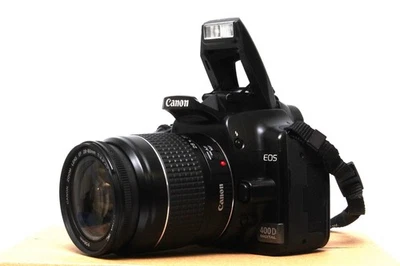 Canon EOS 400D 10,1 MP DSLR mit Canon EF 28-80mm II Objektiv und Zub - Bild 1 von 4