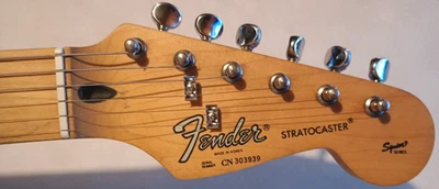 1993 FENDER STRATOCASTER ELECTRIC GUITAR SQUIER SERIES - Image 1 of 4