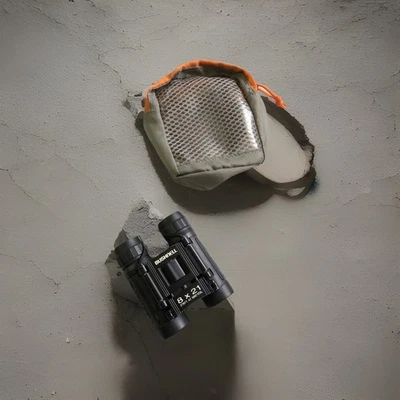 BUSHNELL 8 x 21 Compact Binoculars 378 ft at 1000 Yards - Camo - NICE! - Image 1 of 4