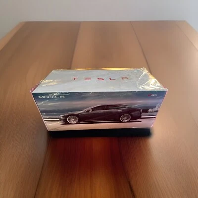 RARE TESLA MODEL S P85 Pre-Facelift 1:18 Diecast NEW OLDSTOCK Sealed & Unopened - Image 1 of 4