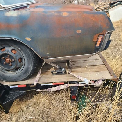 Oldsmobile Toronado 1971 cuarto moldeado trasero inferior lado del conductor trasero OEM GM 71 Foto 1 de 4