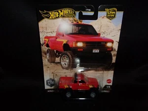 2025 Hot Wheels Premium 1987 Toyota Pickup Truck 1/5 - Picture 1 of 7