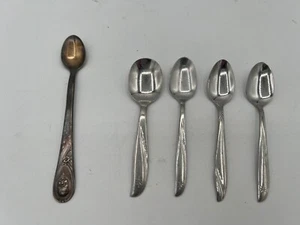 Lot of 5 Baby Spoons Oneida Stainless and Gerber Silver Plate - Picture 1 of 5