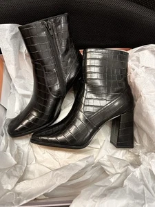 Croc Booties by Lisa Vicky. Very stylish - Picture 1 of 4