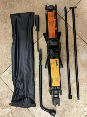 04-05-06-07-08-09-11-12-13-14-15-16-17 Nissan Titan Armada Neumático Gato y Herramientas Foto 1 de 4