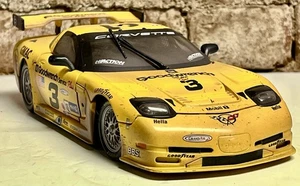 Coche amarillo de carreras Dale Earnhardt Andy Pilgrim Action Corvette Racing 1:18 # 3 GM - Imagen 1 de 13