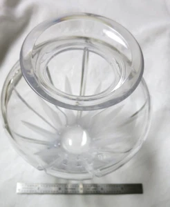 Dicke schwere runde Rosenvase Bleischliff Kristall mit tiefen geätzten Rippen 6" Höhe - Bild 1 von 2