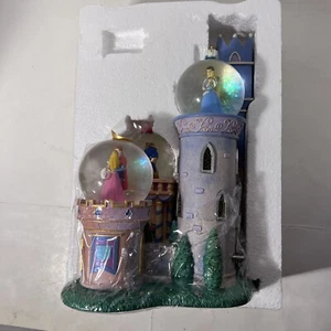 Disney Store Princess Clock Tower lighted 3 Snow Globes NIB - Picture 1 of 8