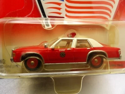 WHITE LIGHTNING 1990 FORD CROWN VICTORIA - FIRE CHIEF   JOHNNY LIGHTNING   1:64 - Image 1 of 4