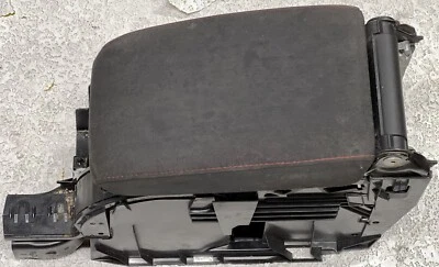 👍CENTRO REPOSABRAZOS CONSOLA VOLKSWAGEN GOLF GTI, JETTA 2010-2014 Foto 1 de 4