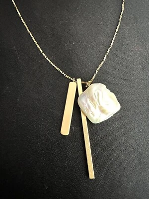 Collar colgante largo con pepita de perlas de agua dulce Anthropologie Foto 1 de 4