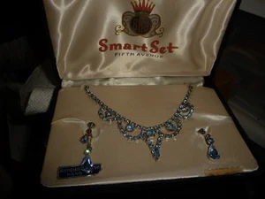 5TH AVE SMART SET DESIGN OHRRINGE & HALSKETTE BLAUE STRASSSTEINE MIT BOX #30/26 - Bild 1 von 6