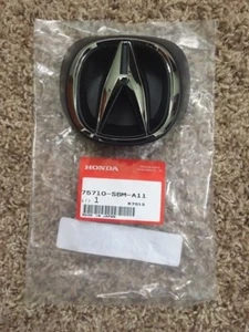 New OEM 2005-2006 Acura RSX / Type S Front Grill "A" Emblem & Mounting Base A11 - Picture 1 of 3