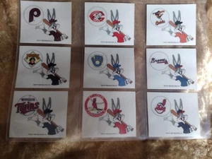 1990 BUGS BUNNY ST LOUIS CARDINALS TEAM LOGO 180 VINTAGE BASEBALL CARD STICKERS - Picture 1 of 12