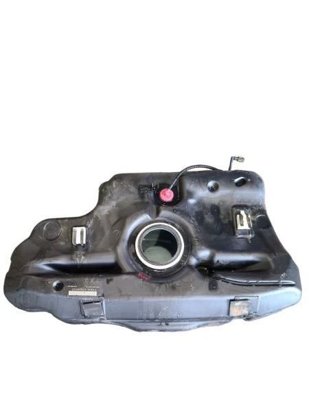 Tanque de combustible Canada Market tracción delantera compatible con 09-14 MATRIX 588475 Foto 1 de 4