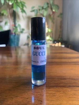 Aparato enrollable Gucci Colonia tamaño de viaje 500 ml Foto 1 de 3