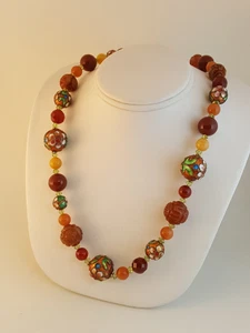 Collar de cuentas de jade liso tallado y chino vintage cuentas esmaltadas broche de oro 10k - Imagen 1 de 14
