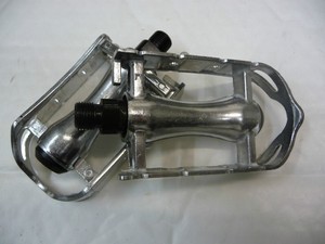 vintage style bike pedals