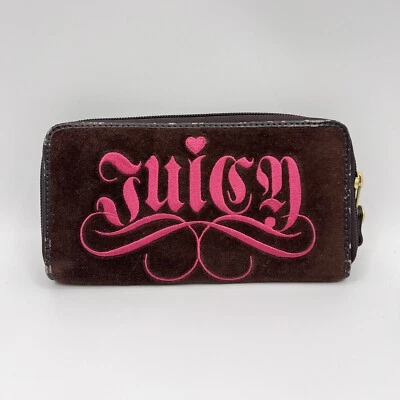 Muñequera/cartera de mano Juicy Couture Velour Y2K marrón/rosa Foto 1 de 4