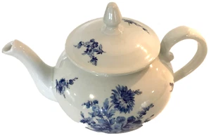 Vintage APILCO Blue & White Floral Porcelain a Feu Teapot France 7 3/4" - Picture 1 of 9