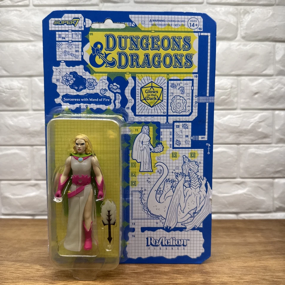Sorceress Glow with Wand of Fire Dungeons & Dragons Super7 Reaction Figure